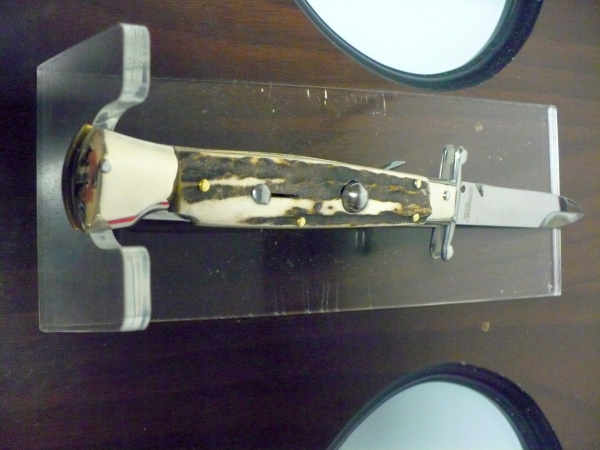 Swinguard- Famiglia Spadon- italian stiletto 23 cm - corno di cervo / deer horn - lama baionetta -2
