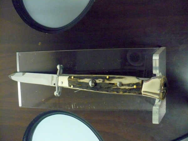 Swinguard- Famiglia Spadon- italian stiletto 23 cm - corno di cervo / deer horn - lama baionetta -2