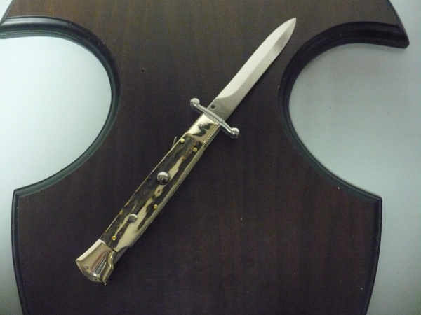 Swinguard- Famiglia Spadon- italian stiletto 23 cm - corno di cervo / deer horn - lama baionetta -2
