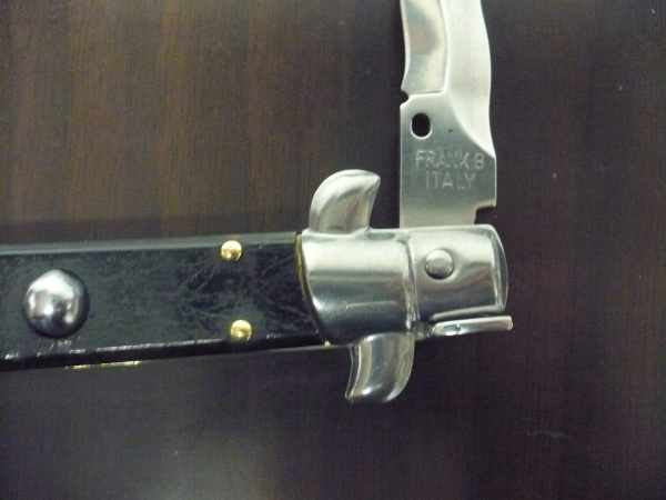 Frank Beltrame , italian stiletto - 28 cm , corno di ariete - lama kriss , modello FB 28/89K - 2