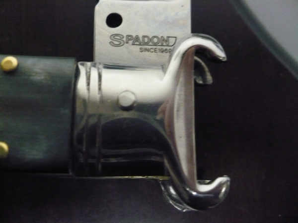 Famiglia Spadon - stiletto  calibro /20 - bufalo brasiliano - taglio classico clip point - 2