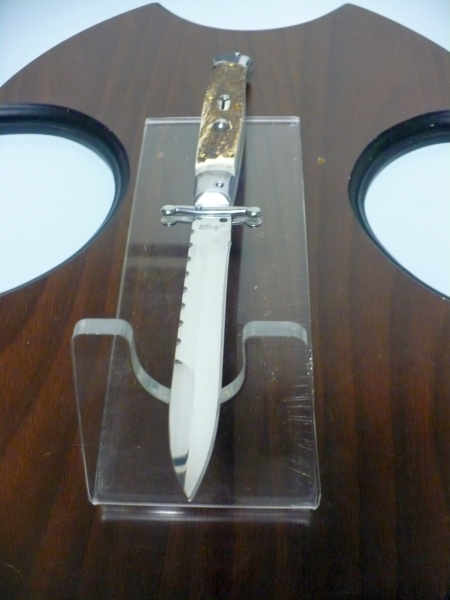 Classic swinguard - italian stiletto, coltello a scatto, 28cm - AKC World , lama lavorata a lima / file work, corno di cervo / deer horn