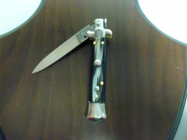 Coltello a scatto, italian stiletto -20 cm imitazione di corno di bufalo - lama classica, pugnale artigianale Maniago Italia - 1