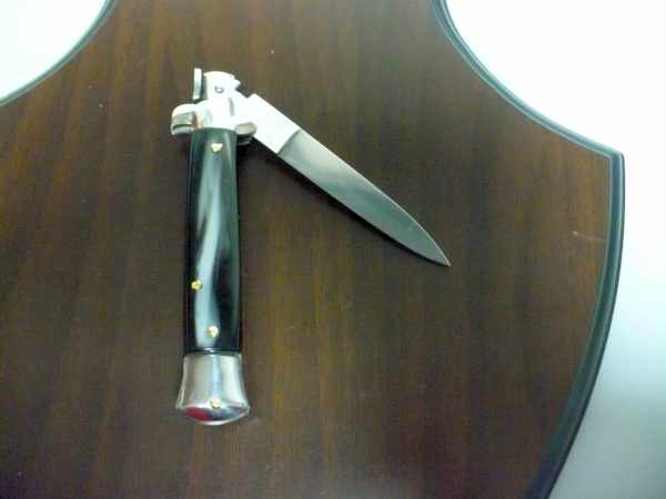 Coltello a scatto, italian stiletto -20 cm imitazione di corno di bufalo - lama classica, pugnale artigianale Maniago Italia - 1