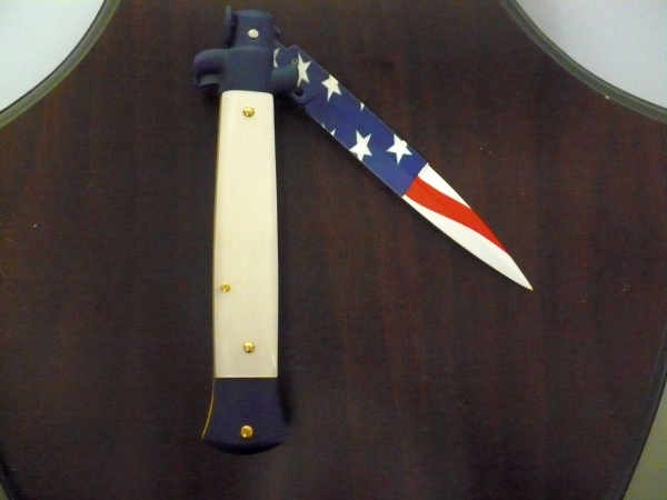 Frank Beltrame italian stiletto-23 cm imitazione di madreperla,baionetta con bandiera americana , edizione limitata - numero 15/26
