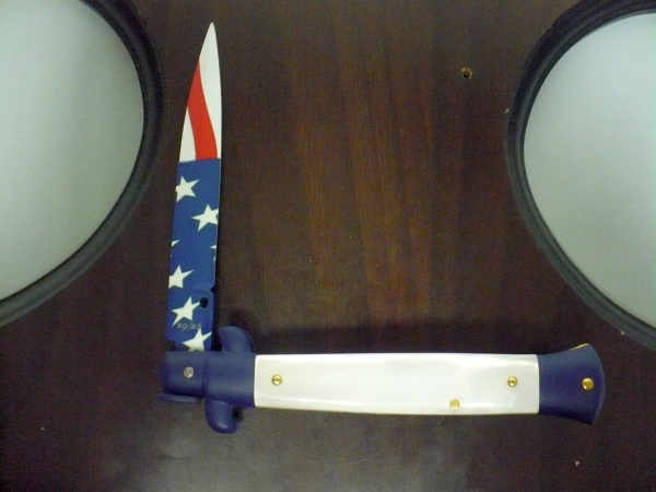Frank Beltrame italian stiletto-23 cm imitazione di madreperla,baionetta con bandiera americana , edizione limitata - numero 29/26