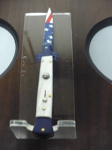 Frank Beltrame italian stiletto-23 cm imitazione di madreperla,baionetta con bandiera americana , edizione limitata - numero 29/26