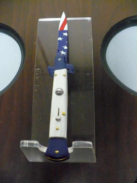 Frank Beltrame italian stiletto-23 cm imitazione di madreperla,baionetta con bandiera americana , edizione limitata - numero 15/26