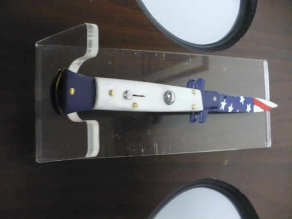 Frank Beltrame italian stiletto-23 cm imitazione di madreperla,baionetta con bandiera americana , edizione limitata - numero 40/26