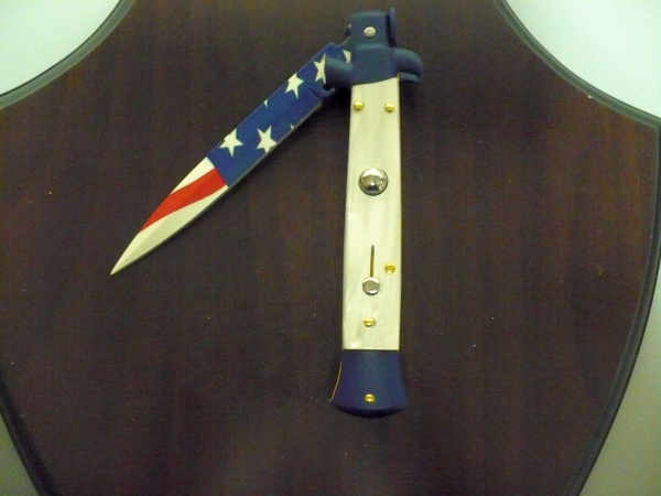 Frank Beltrame italian stiletto-23 cm imitazione di madreperla,baionetta con bandiera americana , edizione limitata - numero 47/26