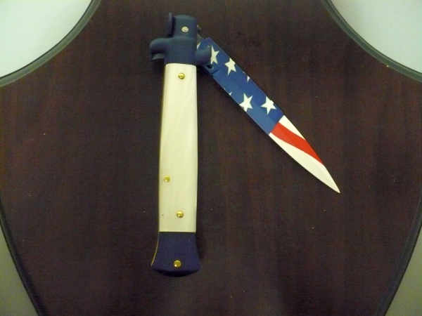 Frank Beltrame italian stiletto-23 cm imitazione di madreperla,baionetta con bandiera americana , edizione limitata - numero 47/26