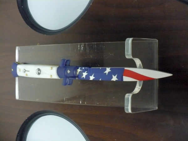 Frank Beltrame italian stiletto-23 cm imitazione di madreperla,baionetta con bandiera americana , edizione limitata - numero 47/26