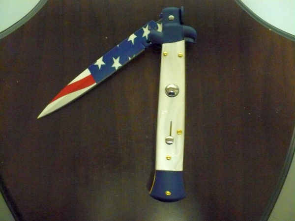Frank Beltrame italian stiletto-23 cm imitazione di madreperla,baionetta con bandiera americana , edizione limitata - numero 50/26