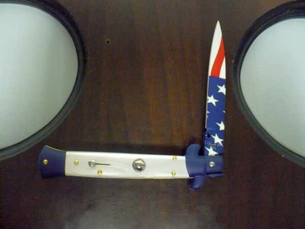 Frank Beltrame italian stiletto-23 cm imitazione di madreperla,baionetta con bandiera americana , edizione limitata - numero 50/26