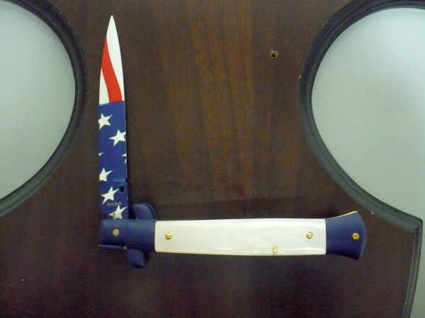 Frank Beltrame italian stiletto-23 cm imitazione di madreperla,baionetta con bandiera americana , edizione limitata - numero 50/26