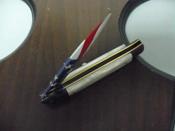 Frank Beltrame italian stiletto-23 cm imitazione di madreperla,baionetta con bandiera americana , edizione limitata - numero 49/26