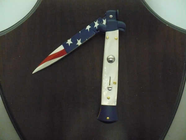 Frank Beltrame italian stiletto-23 cm imitazione di madreperla,baionetta con bandiera americana , edizione limitata - numero 49/26