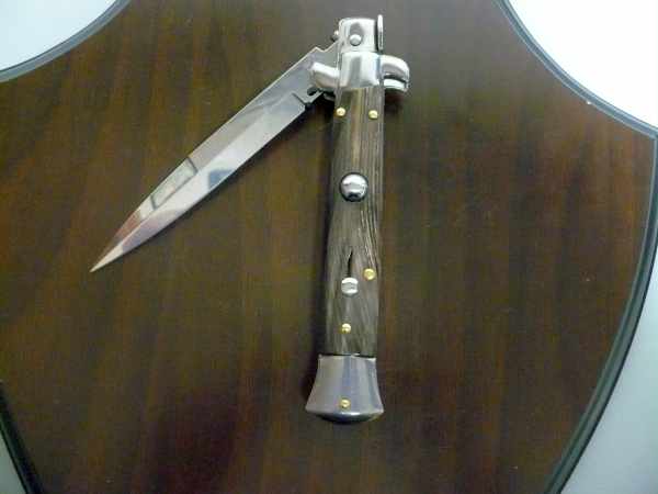 Frank Beltrame , italian stiletto , pugnale - 23 cm , corno di bufalo scuro, lama baionetta , modello FB 23/58B-17
