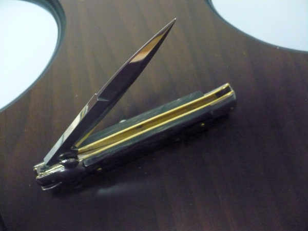 Frank Beltrame -italian stiletto - 23 cm-corno di bufalo scuro - lama baionetta  modello FB 23/58B-4
