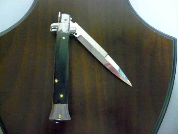 Frank Beltrame , italian stiletto , pugnale - 23 cm , corno di bufalo scuro, lama baionetta , modello FB 23/58B-17