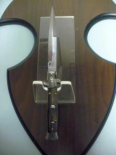 Frank Beltrame , italian stiletto , pugnale - 23 cm , corno di bufalo scuro, lama baionetta , modello FB 23/58B-17