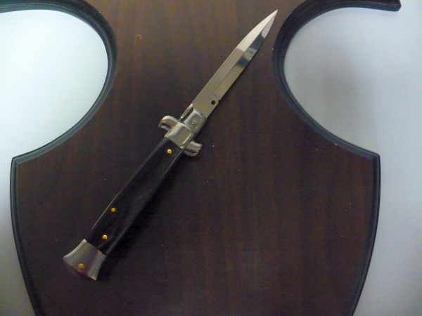 Frank Beltrame -italian stiletto - 23 cm-corno di bufalo scuro - lama baionetta  modello FB 23/58B-4