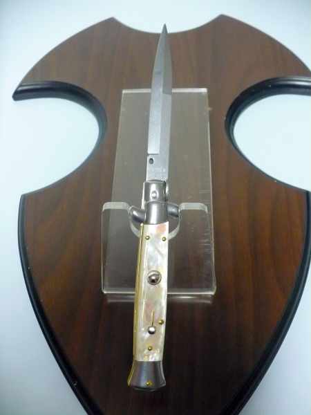 Frank Beltrame ,  italian stiletto, coltello a scatto - 23 cm , madreperla - baionetta  -  modello FB 23/96 B