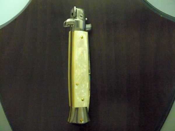 Frank Beltrame ,  italian stiletto, coltello a scatto - 23 cm , madreperla - baionetta  -  modello FB 23/96 B