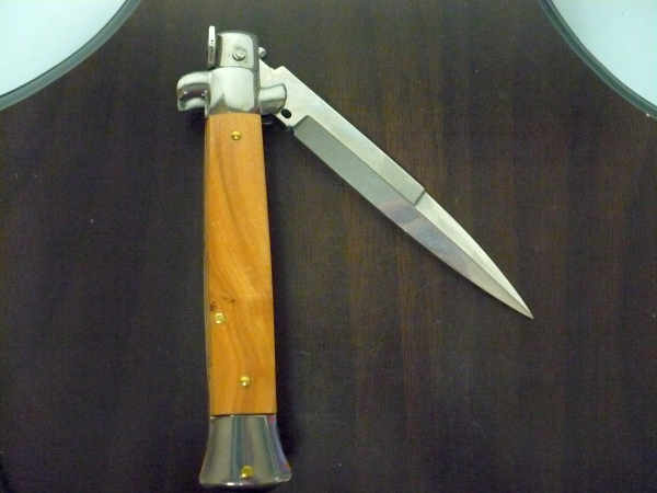 Frank Beltrame-23cm- coltello a scatto - pugnale -legno di olive / olive wood- lama baionetta modello FB 23/94B - 2