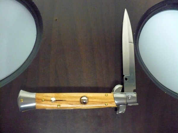 Frank Beltrame-23cm- coltello a scatto - pugnale -legno di olive / olive wood- lama baionetta modello FB 23/94B - 2