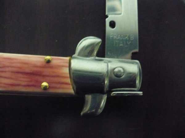 Frank Beltrame, italian stiletto- 23 cm, osso di cammello invecchiato in liguido di anilina 20 anni, baionetta - 4