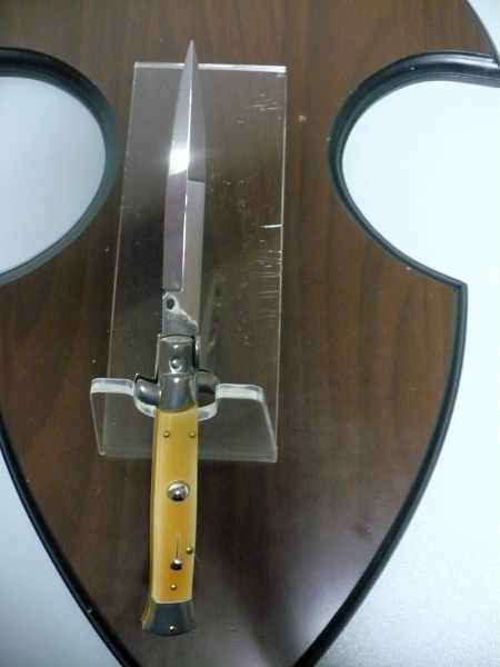 Frank Beltrame, italian stiletto- 23 cm, osso di struzzo, lama baionetta  FB 23/97B