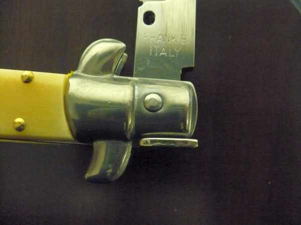 Frank Beltrame, italian stiletto- 23 cm, osso di struzzo, lama baionetta  FB 23/97B