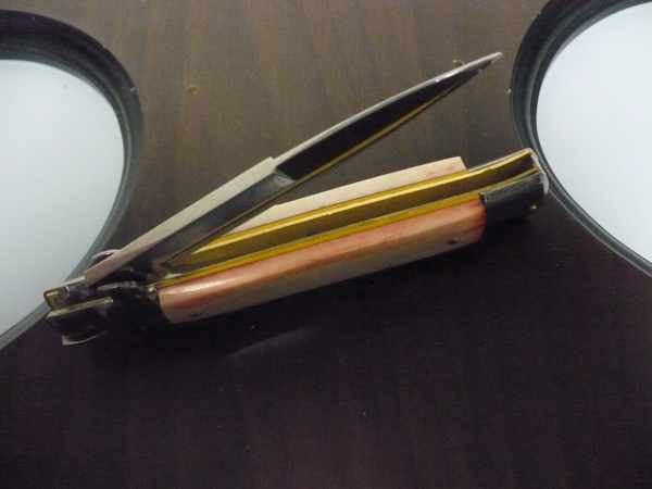 Frank Beltrame, italian stiletto- 23 cm, osso di cammello invecchiato in liguido di anilina 20 anni, baionetta - 3