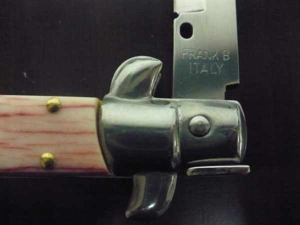 Frank Beltrame, italian stiletto- 23 cm, osso di cammello invecchiato in liguido di anilina 20 anni, baionetta - 3