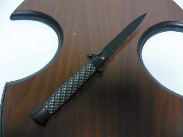 Kevlar, Frank Beltrame ,italian stiletto, pugniale -23 cm, carbonio, lama classica teflonata , modello FB 23/37CFVT