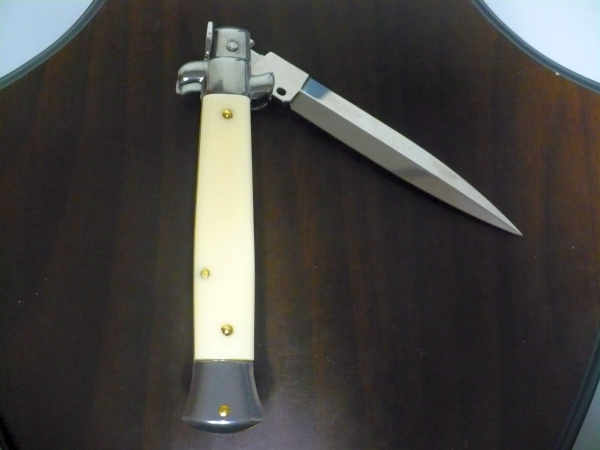 Frank Beltrame italian stiletto - 23 cm imitazione d'avorio - lama dagger - modello FB 23/91D