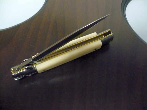 Frank Beltrame italian stiletto - 23 cm imitazione d'avorio - lama dagger - modello FB 23/91D