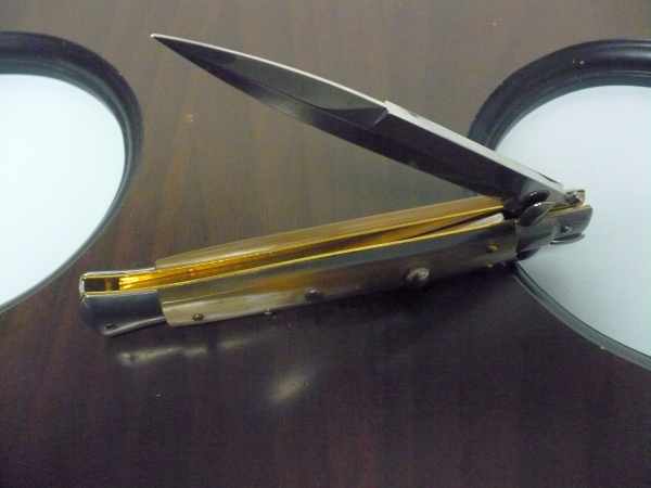 Frank Beltrame - italian stiletto, coltello a scatto, 28 cm -bufalo chiaro, lama kriss FB 28/48K- 14.C