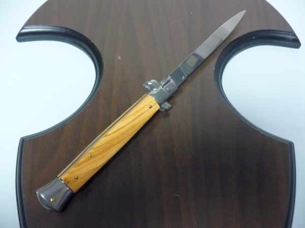 Frank Beltrame-28cm- coltello a scatto - pugnale -legno di olive / olive wood- modello FB 28/94C