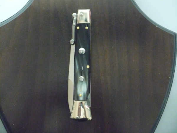 Swinguard- Famiglia Spadon- italian stiletto 23 cm - corno di bufalo brasiliano / brazilian buffalo horn - lama baionetta - 3