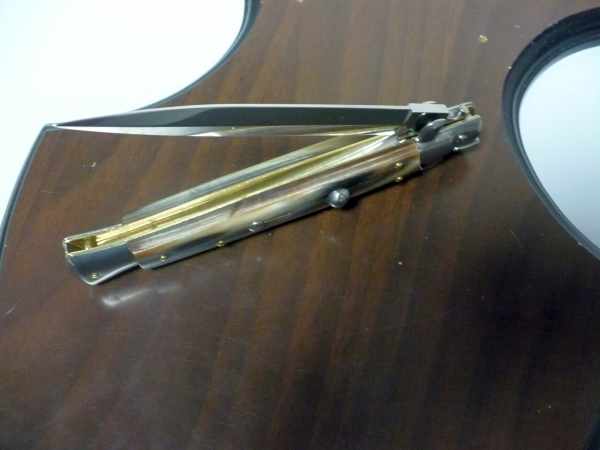 Frank Beltrame - italian stiletto, coltello a scatto, 28 cm -bufalo chiaro, lama dagger  FB 28/48D-3