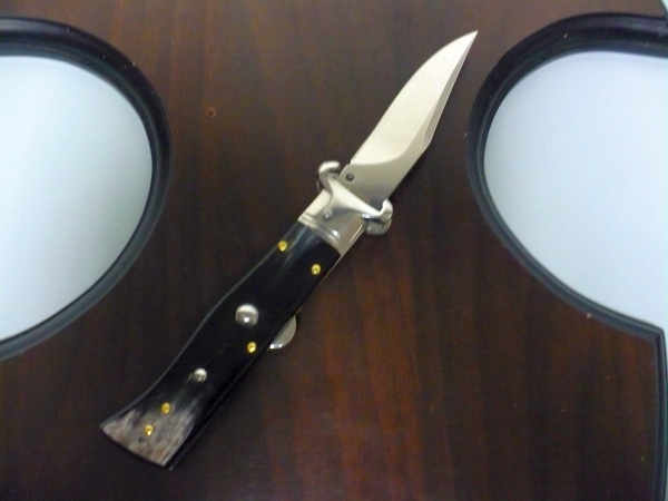 Famiglia Spadon - stiletto  calibro /20 - bufalo brasiliano - taglio classico clip point - 3