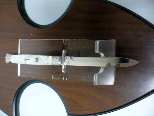 Classic swinguard - italian stiletto, coltello a scatto, 28cm - AKC World , imitazione perla / imitation pearl ,  lama baionetta / bayonet blade