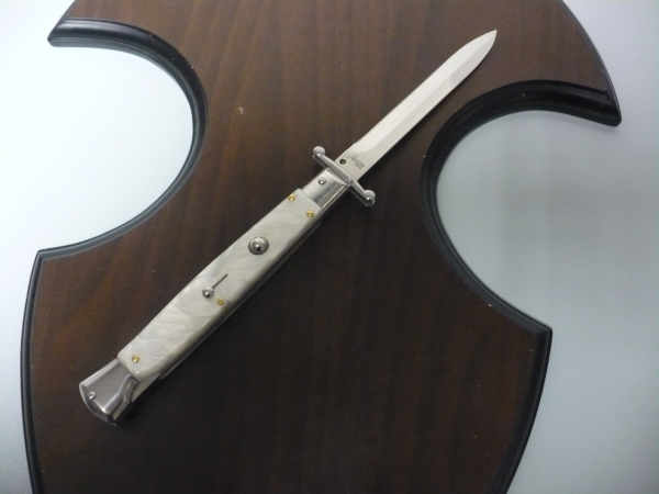 Classic swinguard - italian stiletto, coltello a scatto, 28cm - AKC World , imitazione perla / imitation pearl ,  lama baionetta / bayonet blade