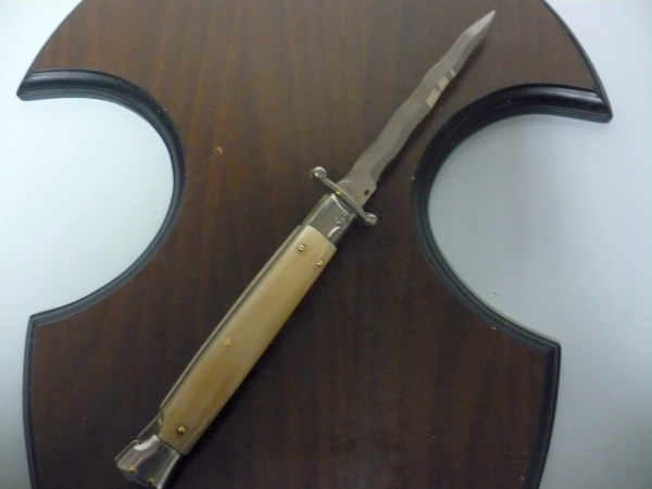 Swinguard Frank Beltrame - edizione limitata - italian stiletto 28 cm - punta di corno di bufalo chiaro - lama kriss FB 550/48- 5