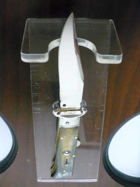 Famiglia Spadon - stiletto  calibro /20 - bufalo brasiliano - taglio classico clip point - 5