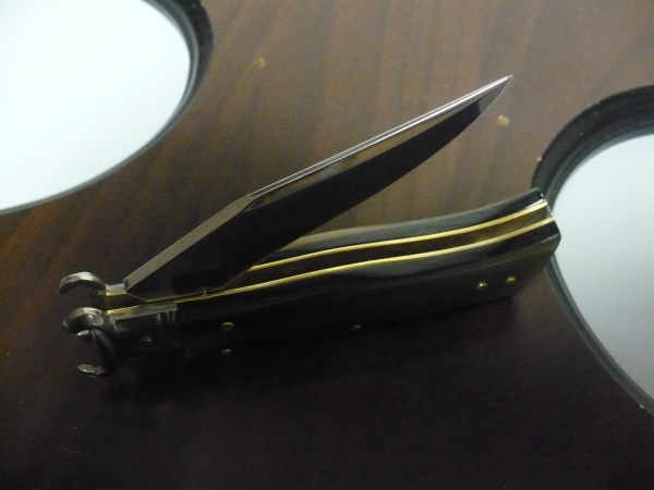Famiglia Spadon - stiletto  calibro /20 - bufalo brasiliano - taglio classico clip point - 5