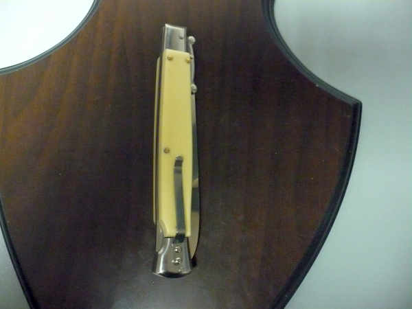 Classic swinguard - italian stiletto, coltello a scatto, 28cm - AKC World , imitazione avorio / imitation ivory, lama baionetta / bayonet blade