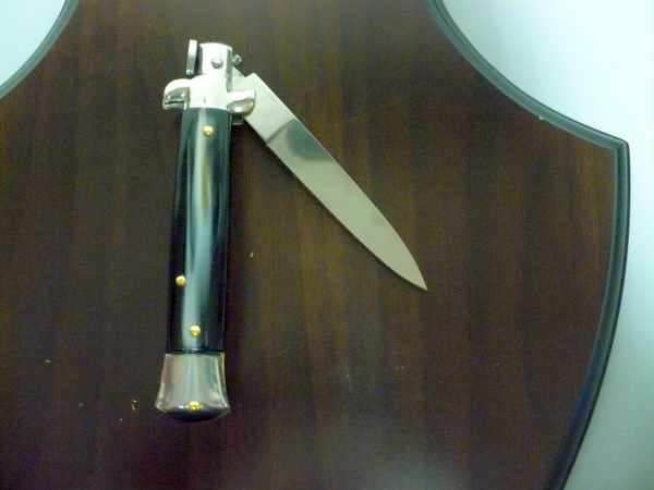 Coltello a scatto, italian stiletto -20 cm imitazione di corno di bufalo - lama classica, pugnale artigianale Maniago Italia - 6